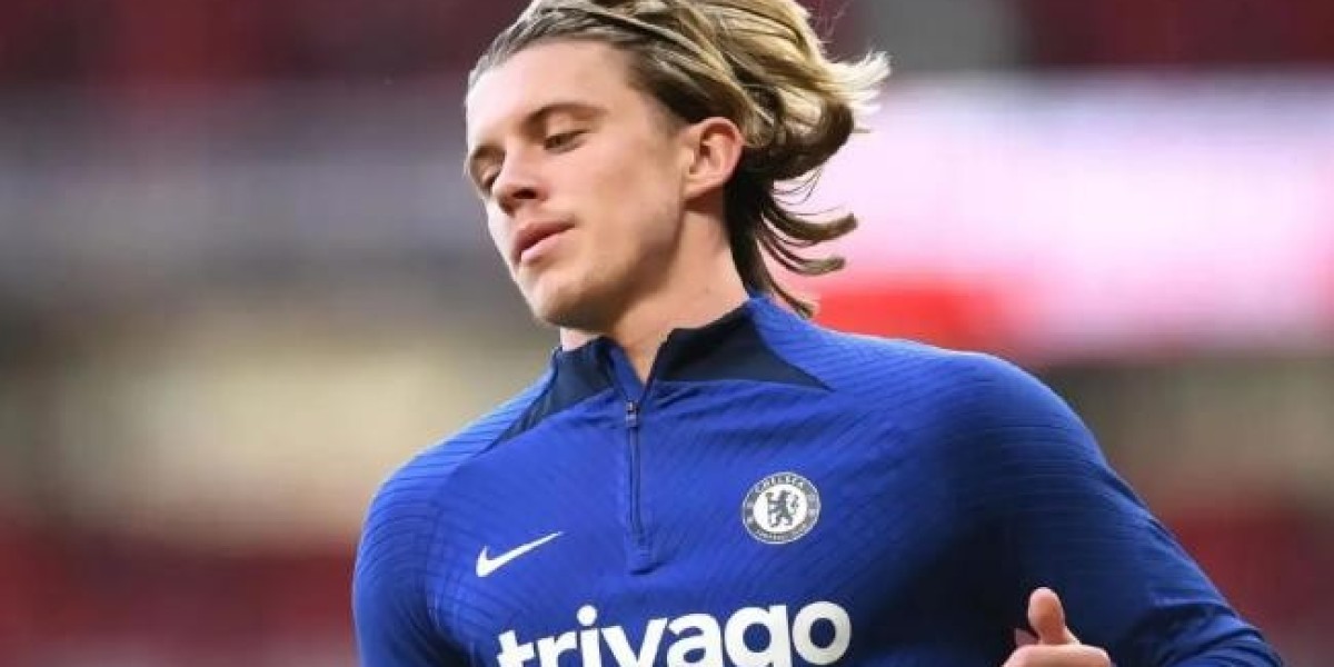 Chelsea nabízí vysoký roční plat, Gallagher opět odmítá prodloužit smlouvu